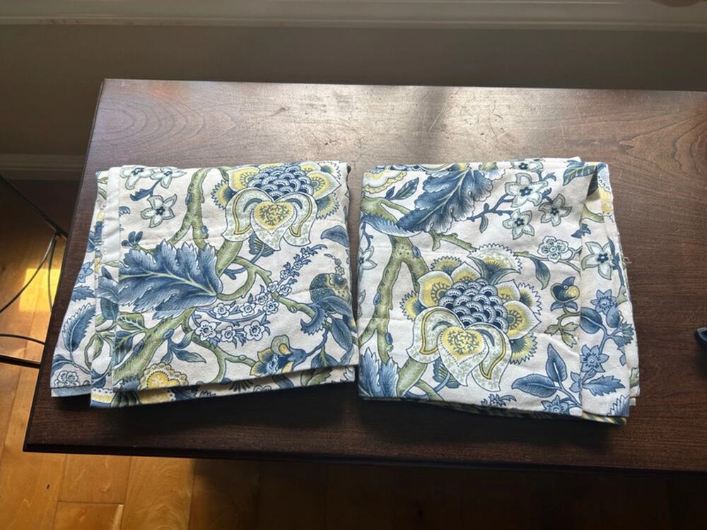 2 Waverly home classics Imperial Dress Porcelain Scalloped Valance Blue 78x20"